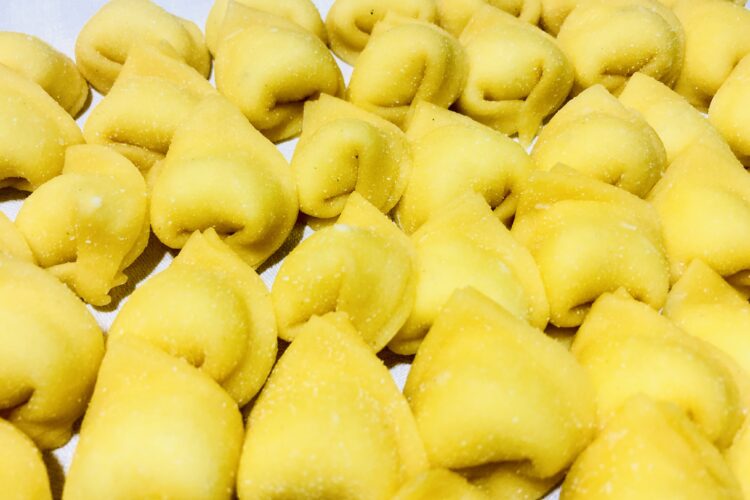 Tortelloni di ricotta e prezzemolo